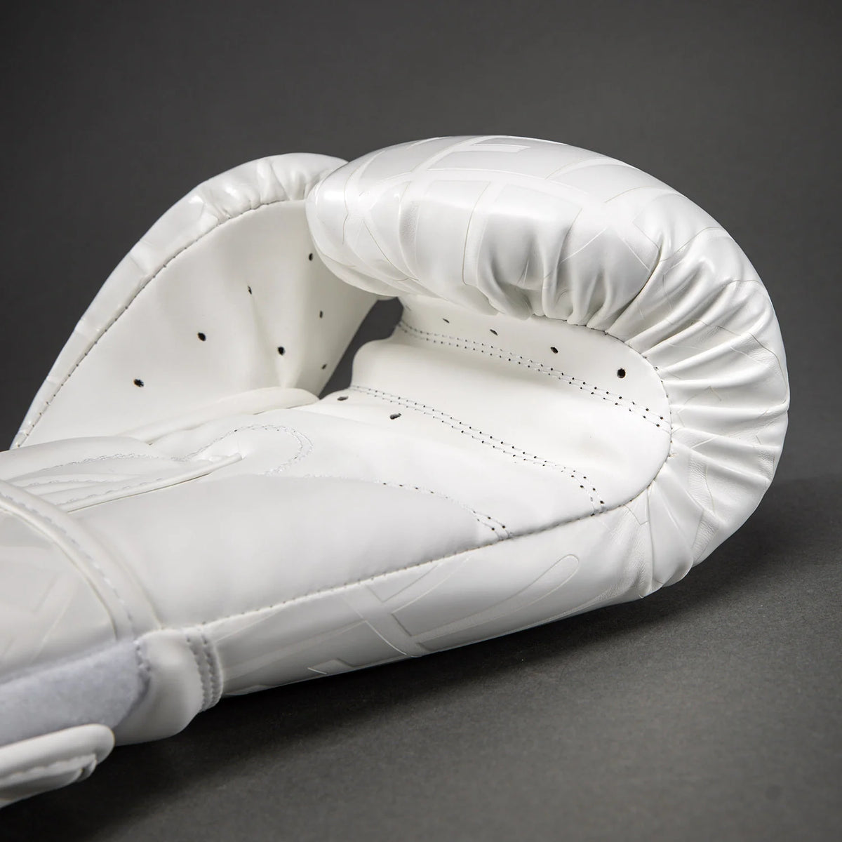 GANTS VENUM